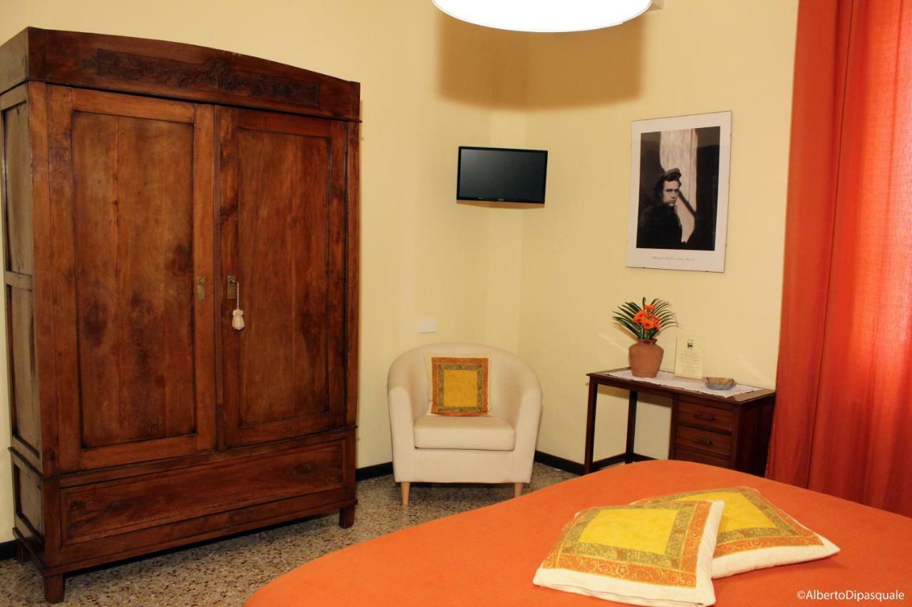 Bed and Breakfast La Sosta Fuori Stazione à Brescello Extérieur photo